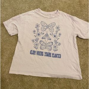 super cute and lightweight american eagle shirt